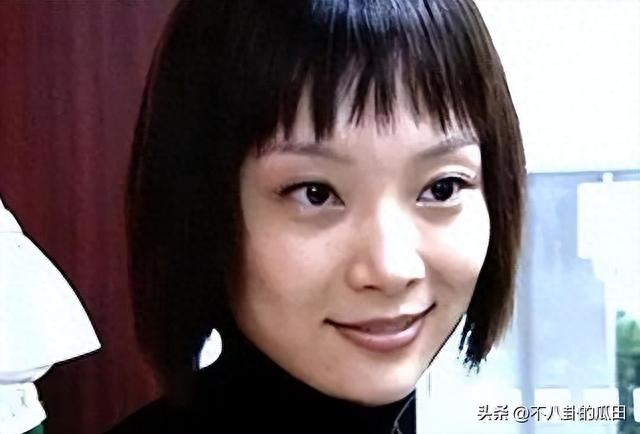 “自然美女”是假的，脸大嘴厚，小眼黑皮，旧图揭露“人间真实”