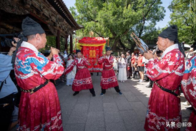 七夕太原晋祠上演古风婚礼 民众沉浸感受中国式浪漫