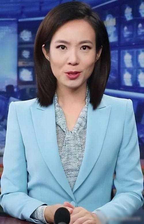 《新闻联播》美女主播宝晓峰：46岁仍未婚单身，情系家乡内蒙古