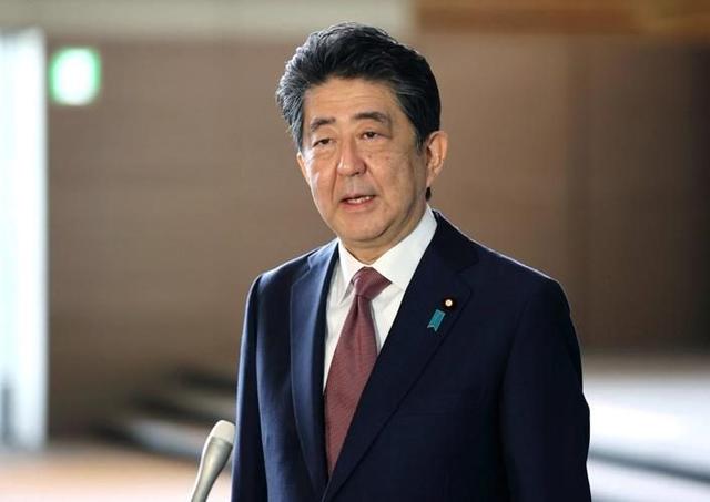 安倍晋三：外祖父是甲级战犯，四度拜相，成为连任最久的日本首相