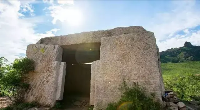 辽上京的神秘石屋——赤峰市巴林左旗群山之中的石房子