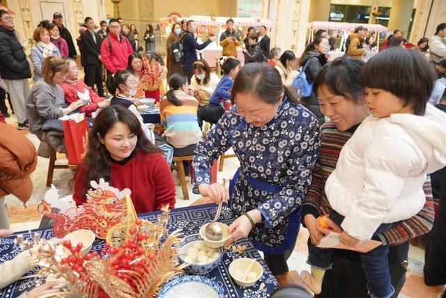 阖家庆团圆，上海环球港举办元宵游园会