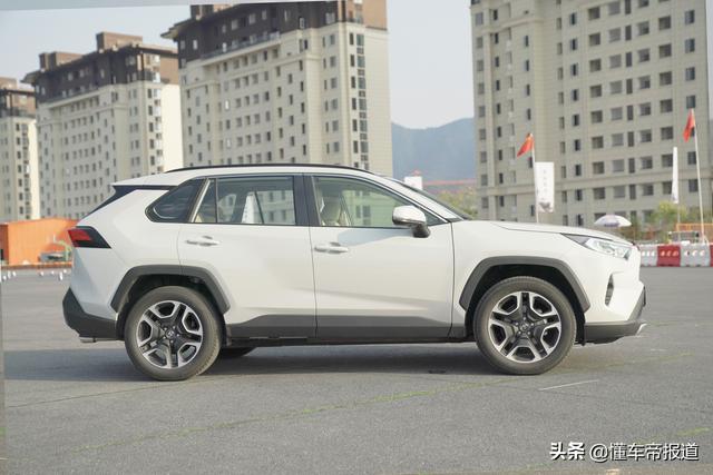 全新丰田RAV4荣放试驾！SUV界老炮能否与时俱进