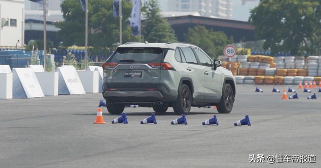 全新丰田RAV4荣放试驾！SUV界老炮能否与时俱进