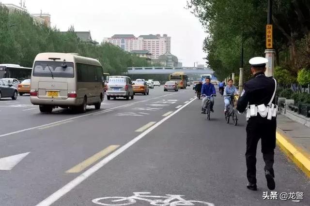 真真真真真真查！哈尔滨交警严查行人闯红灯等交通违法行为一天查处105件