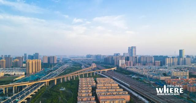 【双语听读】Zhengzhou strides forward with time 郑州开年向“新”奔跑