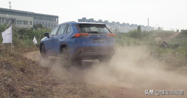 全新丰田RAV4荣放试驾！SUV界老炮能否与时俱进