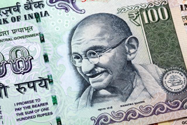 全球最稳健的货币居然是印度卢比？年贬值率不到2%，有啥绝招？