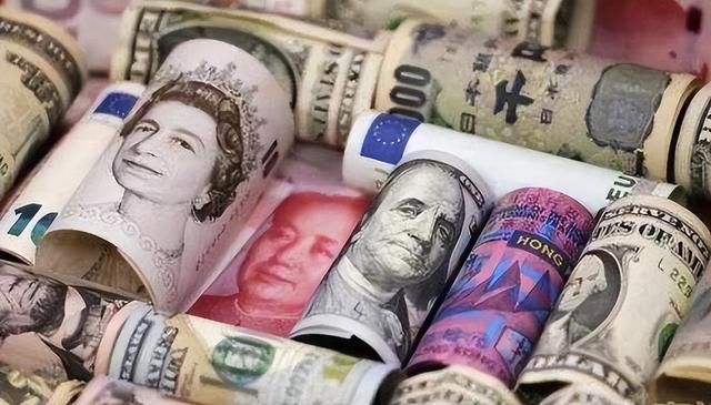 一个国家两种货币！香港回归多年，为什么还没把港币换成人民币？