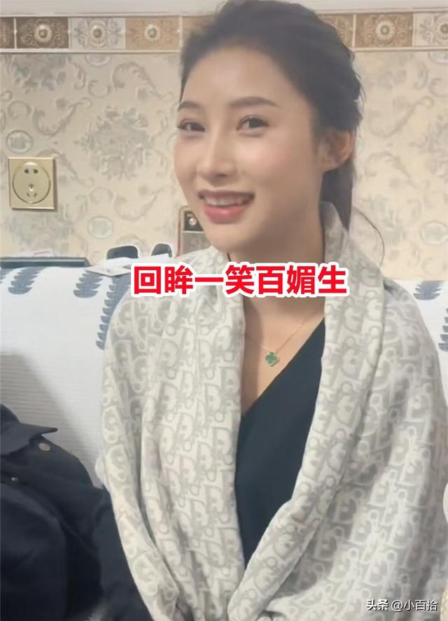 四川纯天然美女走红，颜值堪比女明星，网友：看项链就知道养不起