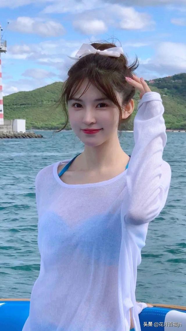 人像美图壁纸第66期：海边美女