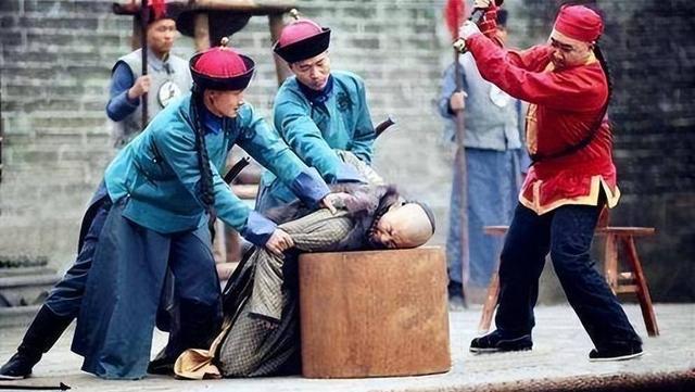 2009年，美国强奸犯注射18次都不死，犯人痛不欲生，家人抱头痛哭